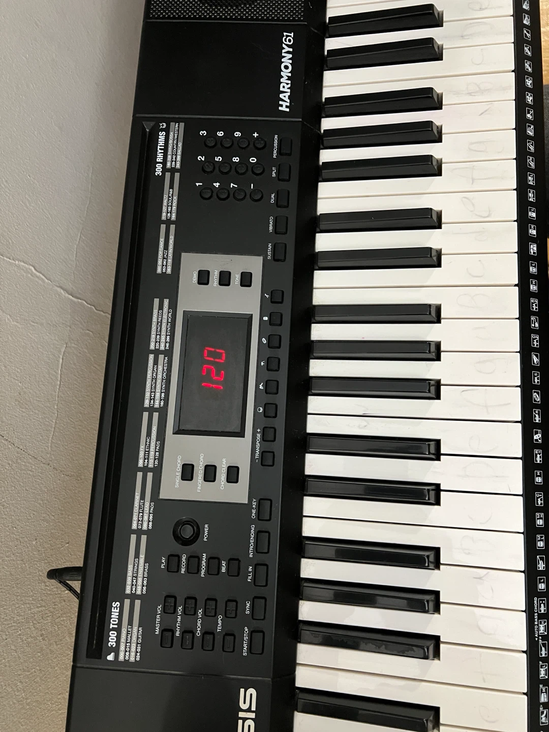 Alesis Harmony 61 MKII 61-Key Portable Keyboard - photo 4