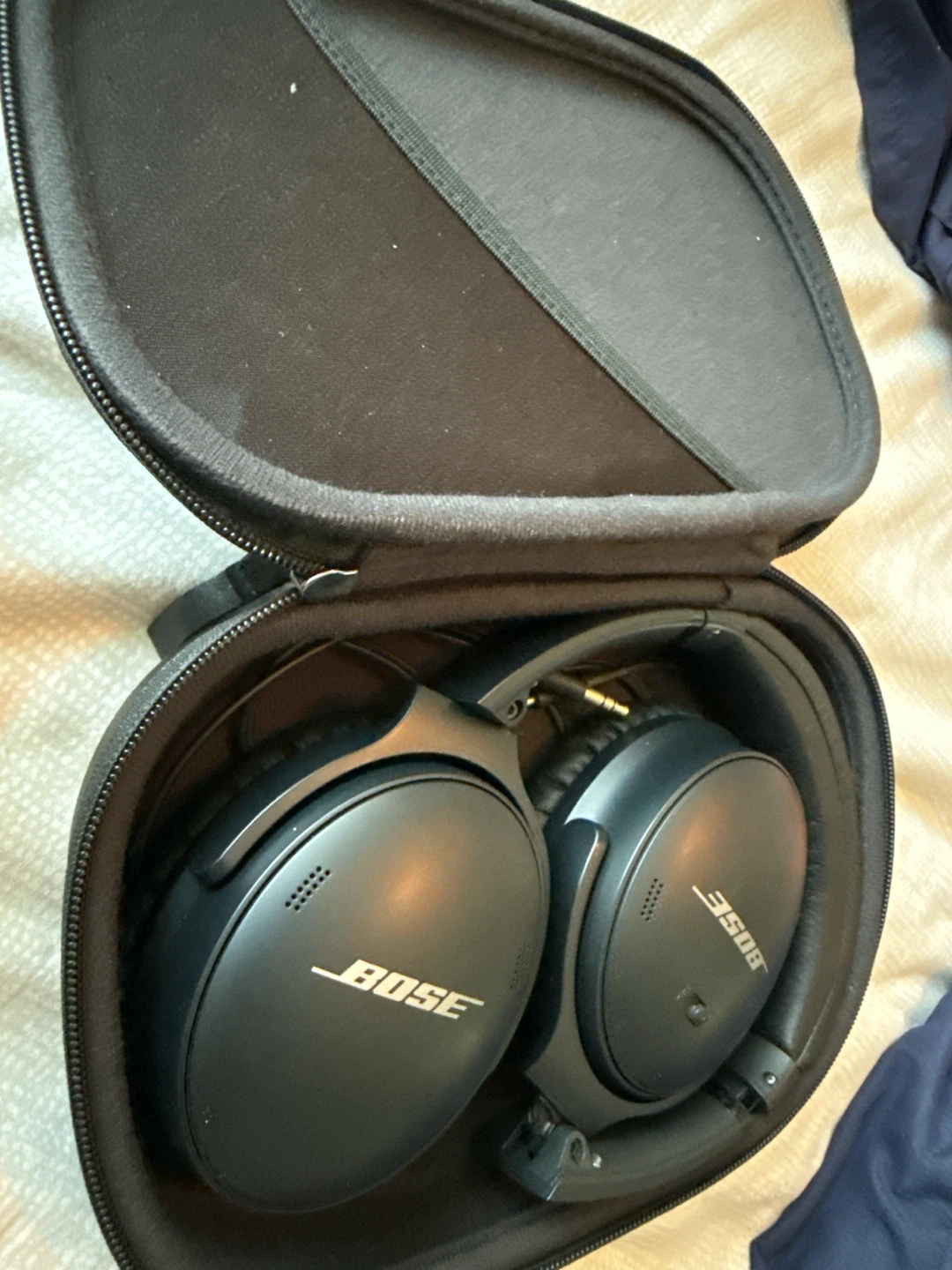 Bose QuietComfort 45 Noise Cancelling Headphones - photo 2