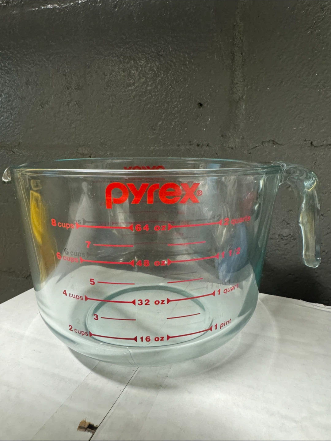 Pyrex Glass Measuring Cup 8 Cups / 64 oz