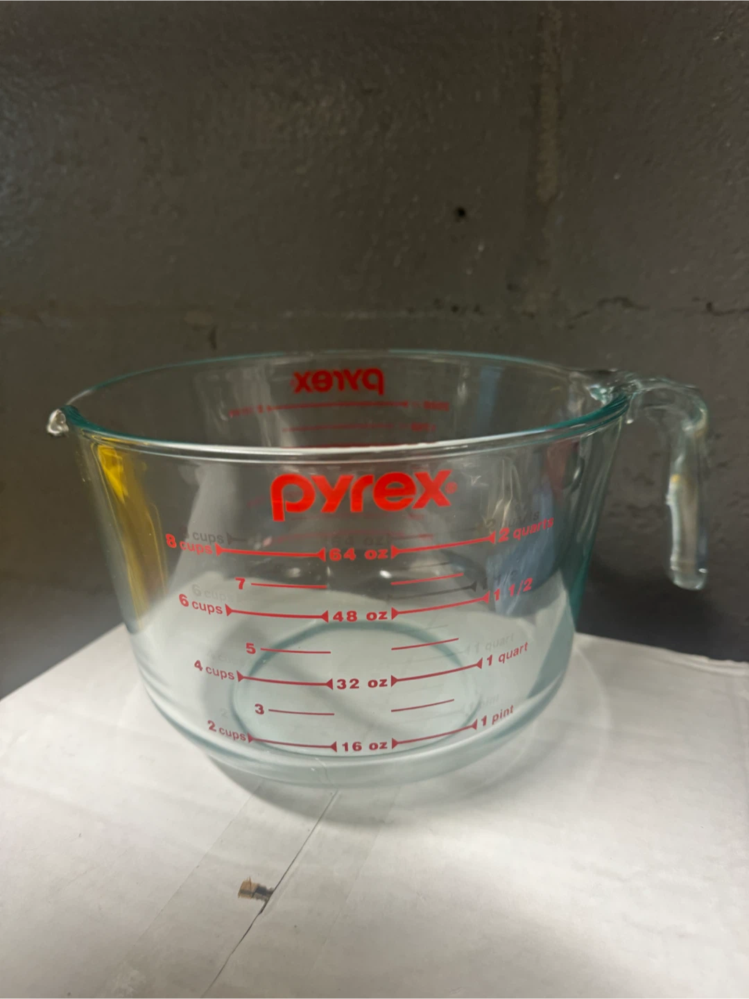 Pyrex Glass Measuring Cup 8 Cups / 64 oz - photo 2