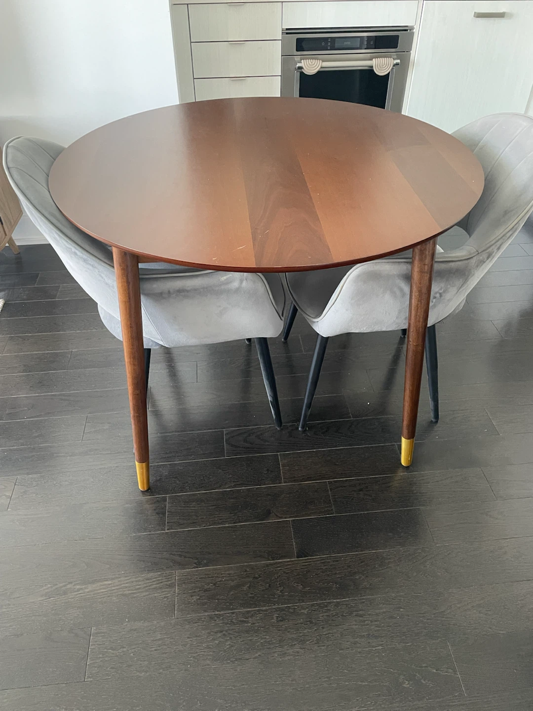 Structube - Table and 2 Chairs