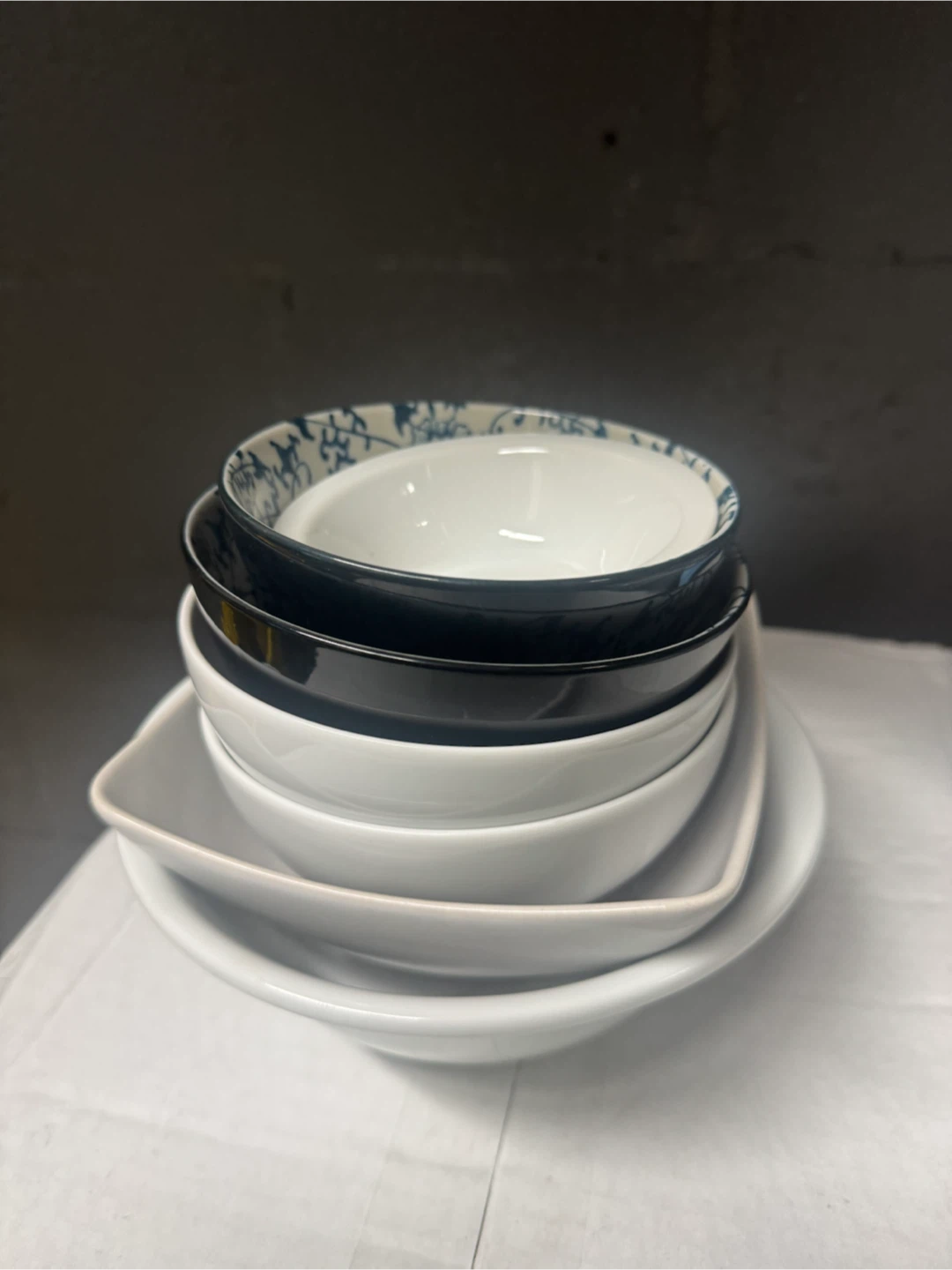 Set of Ceramic Serving Bowls - photo 4