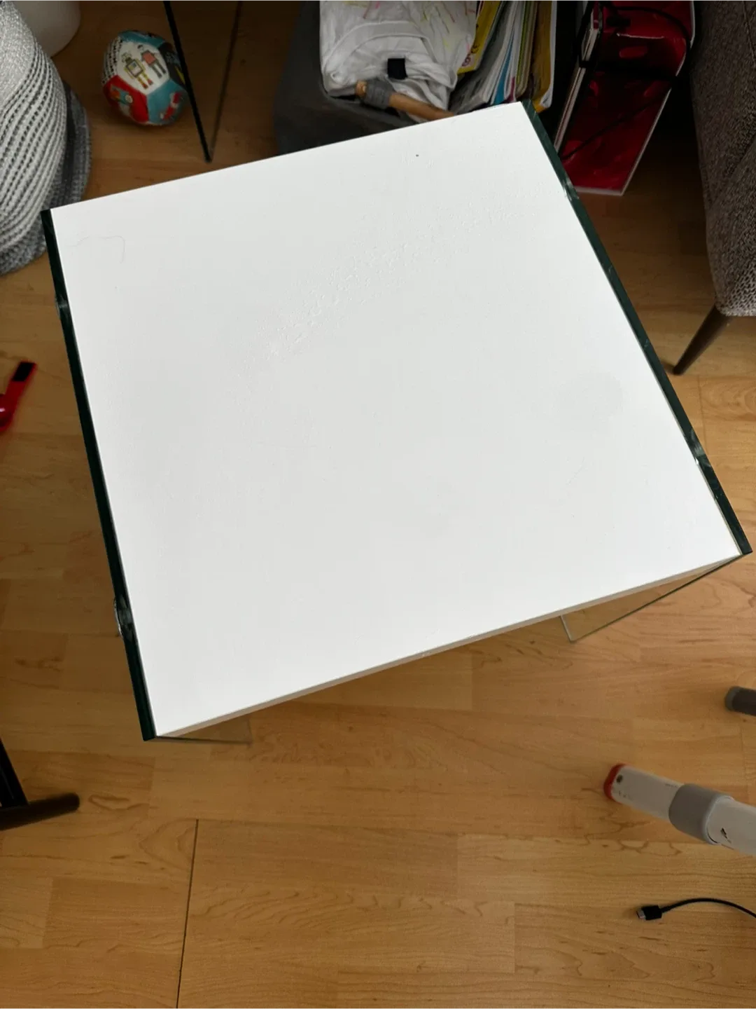 White Side Table with Glass Sides - photo 3