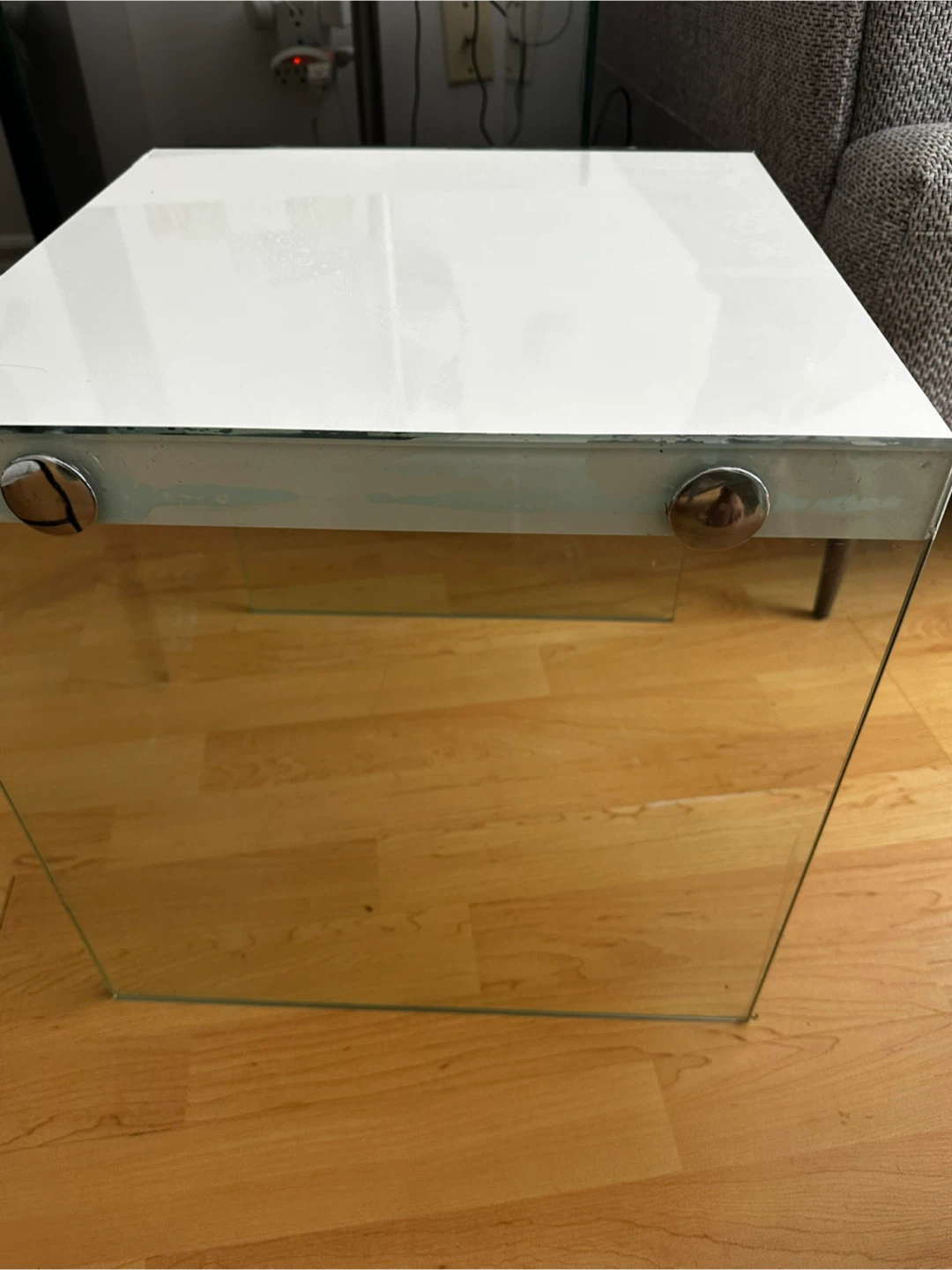 White Side Table with Glass Sides - photo 2