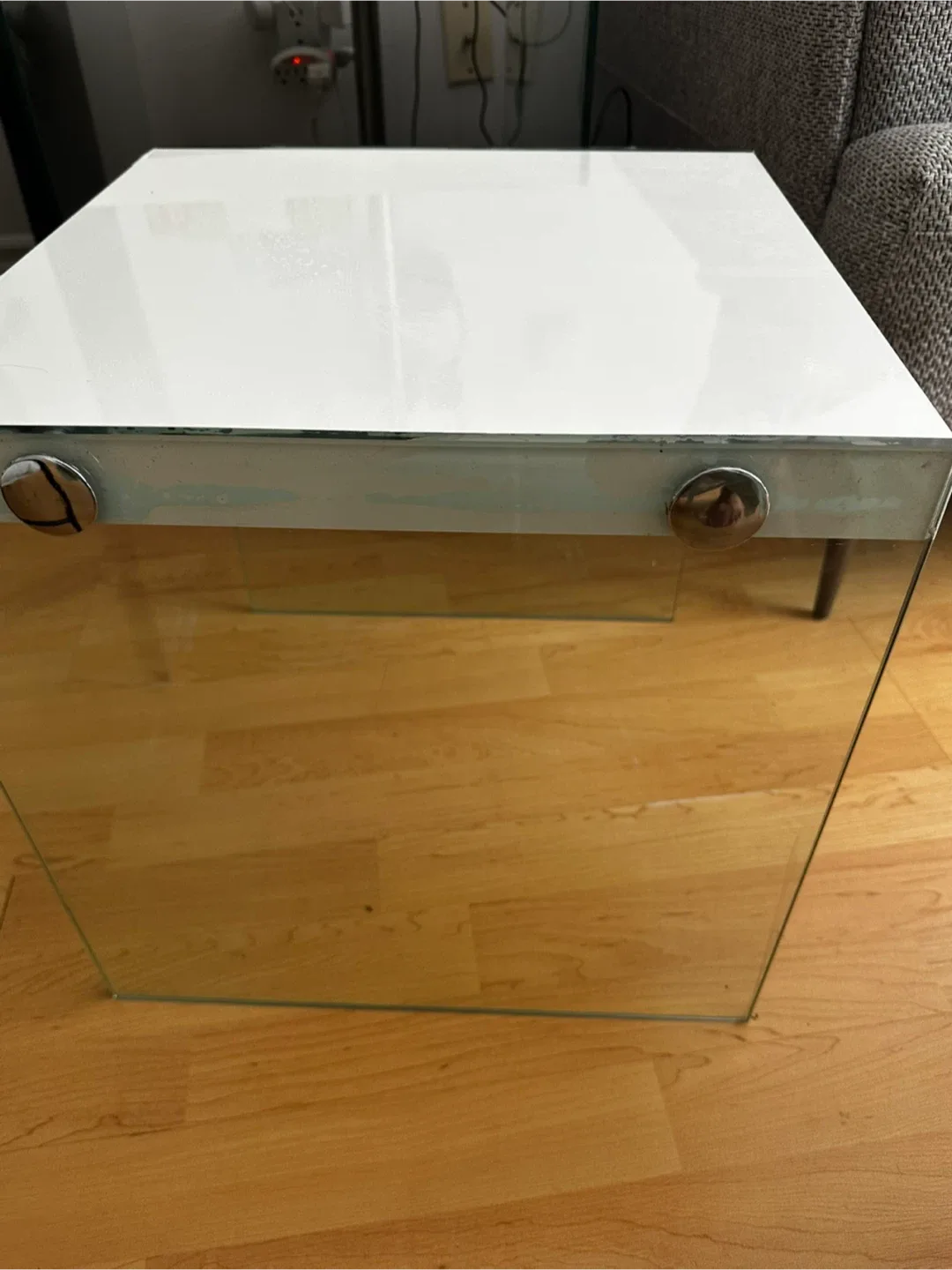 White Side Table with Glass Sides - photo 2