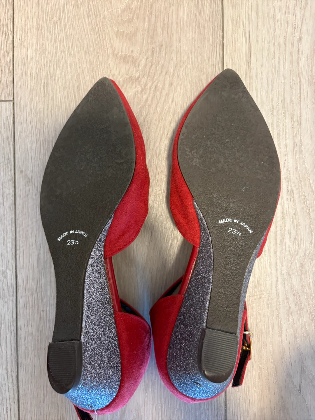 Jelly Beans Red Suede Scalloped heels- Size 23.5 - photo 3