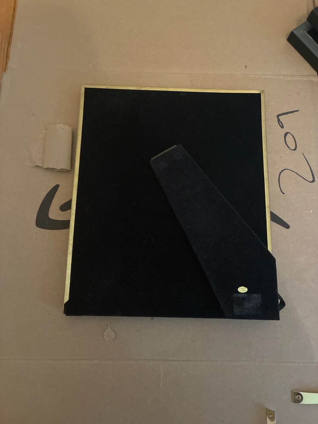 Gold picture frame. - photo 2