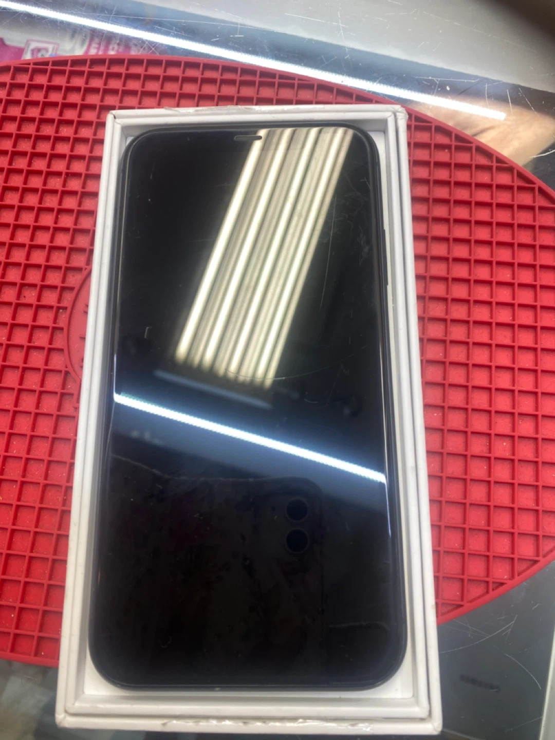 Apple iPhone XR - photo 2