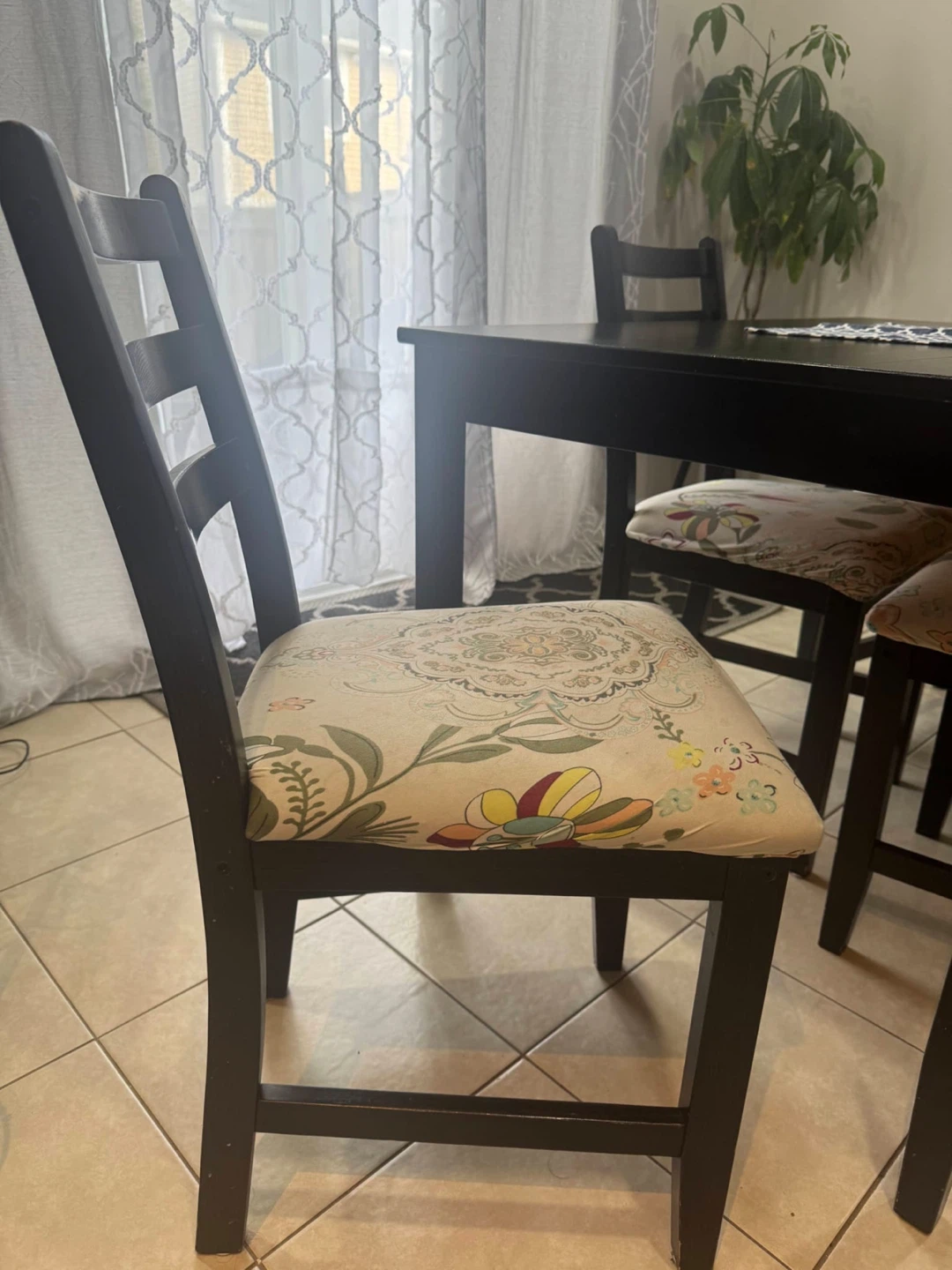 Dining Table and Chairs Set (4 seater) - photo 2