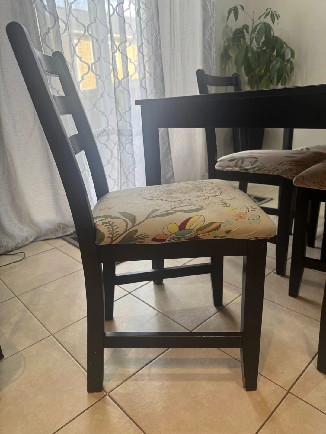 Dining Table and Chairs Set (4 seater) - photo 3