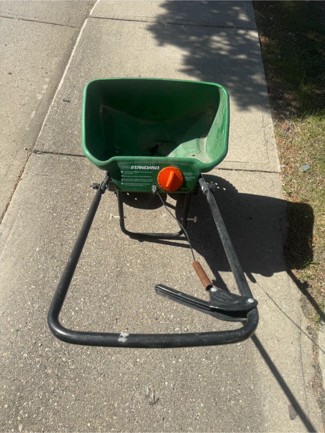 Scotts Standard Broadcast Spreader