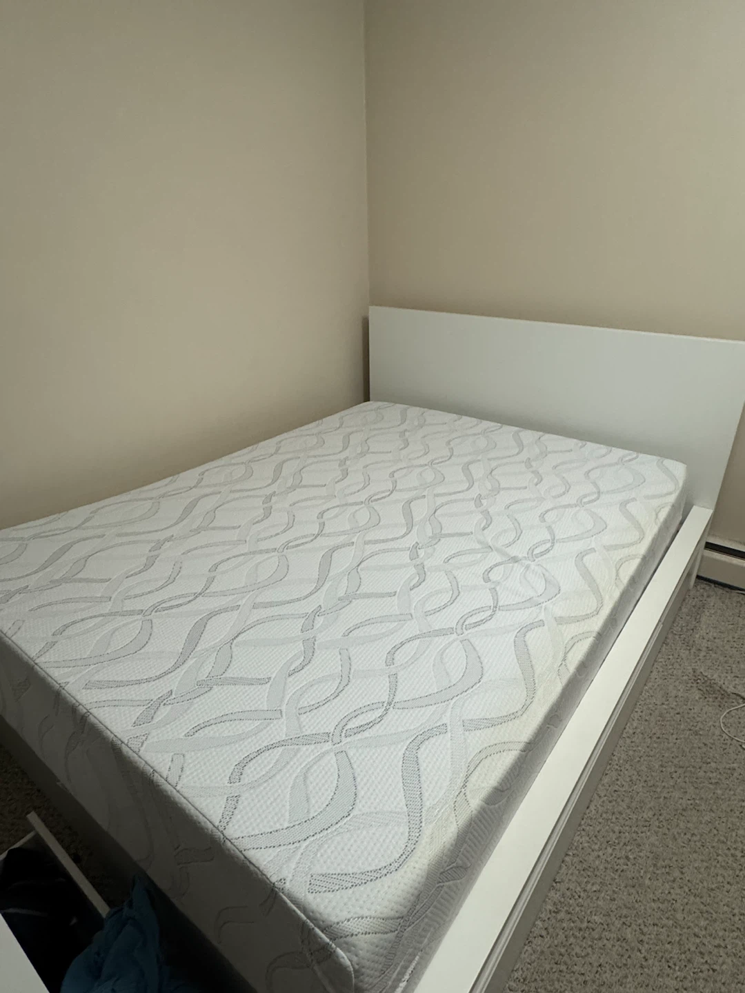 White Queen Size Mattress - photo 2