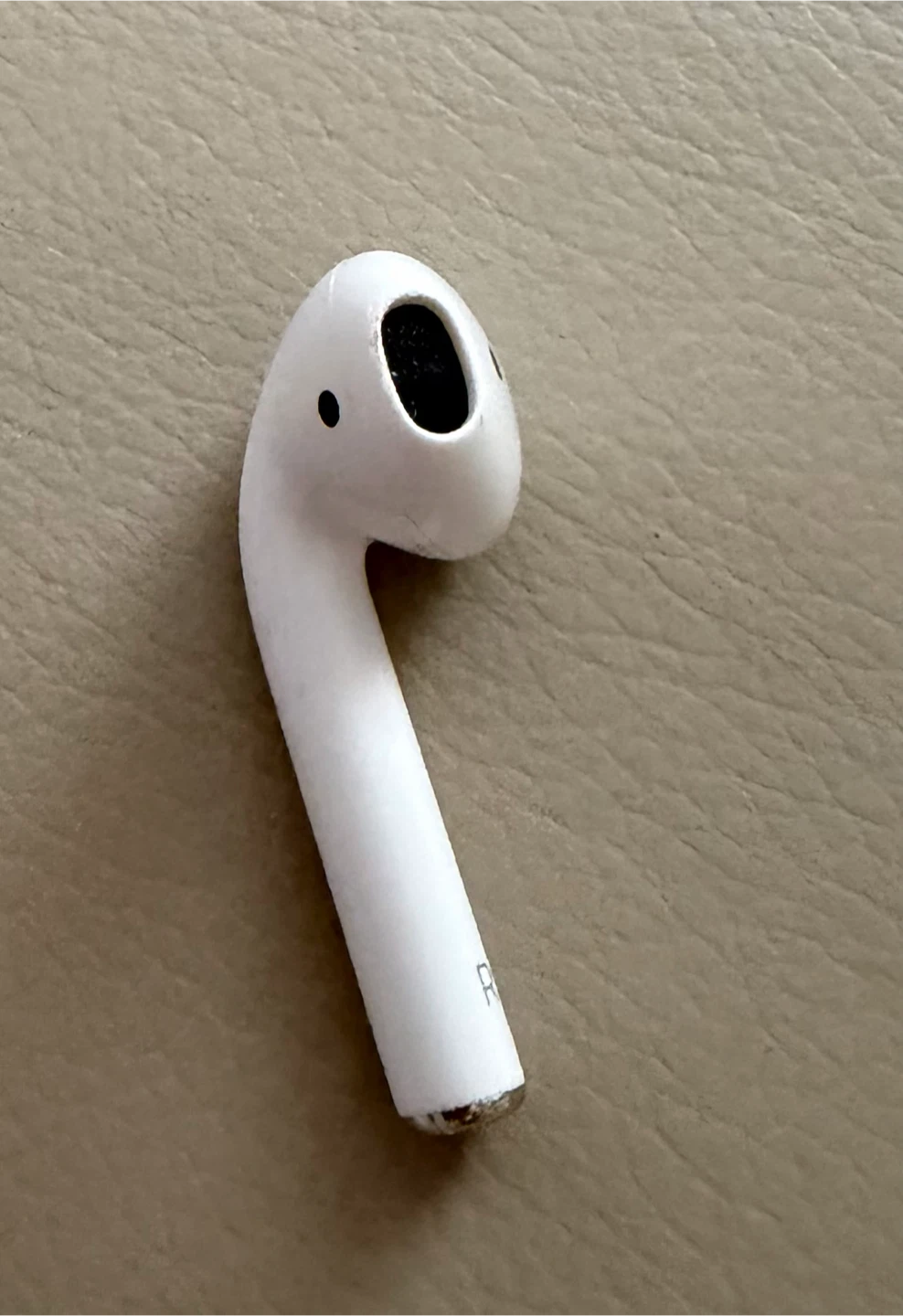 Apple AirPods (Right Earbud) - photo 2