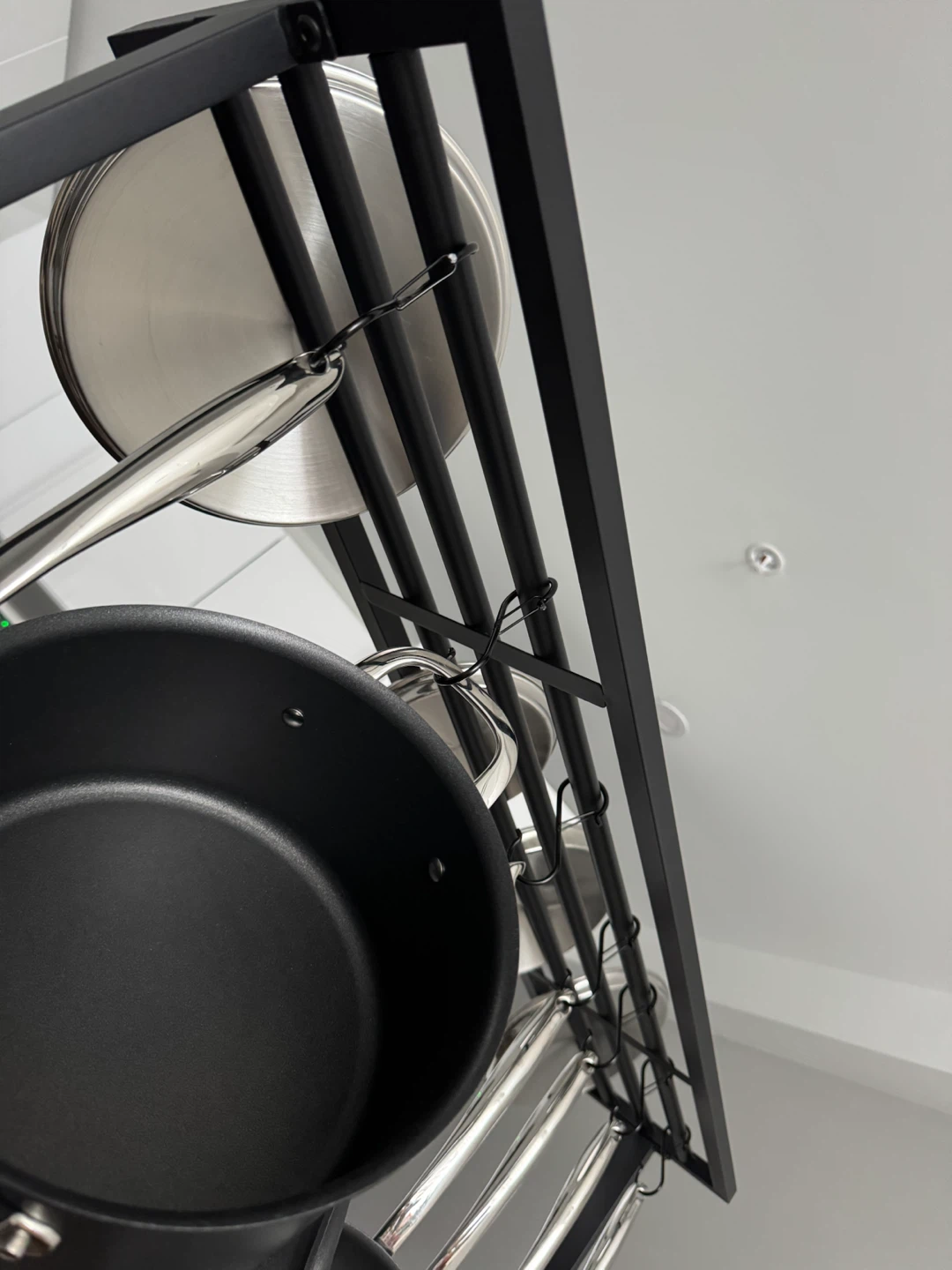 Kitchen Island with Pot Rack - photo 4