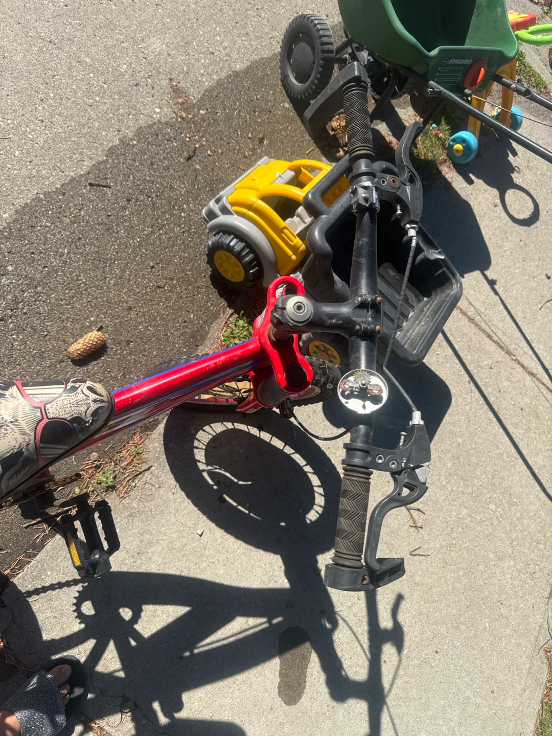 Red Morgan Kids Bike - photo 2