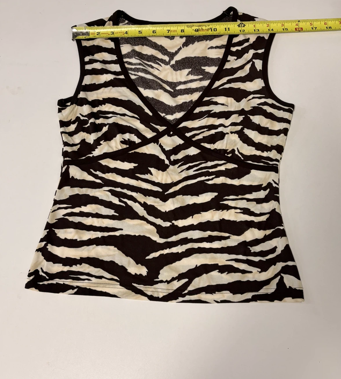 Zebra Print Sleeveless V-Neck Top - photo 4