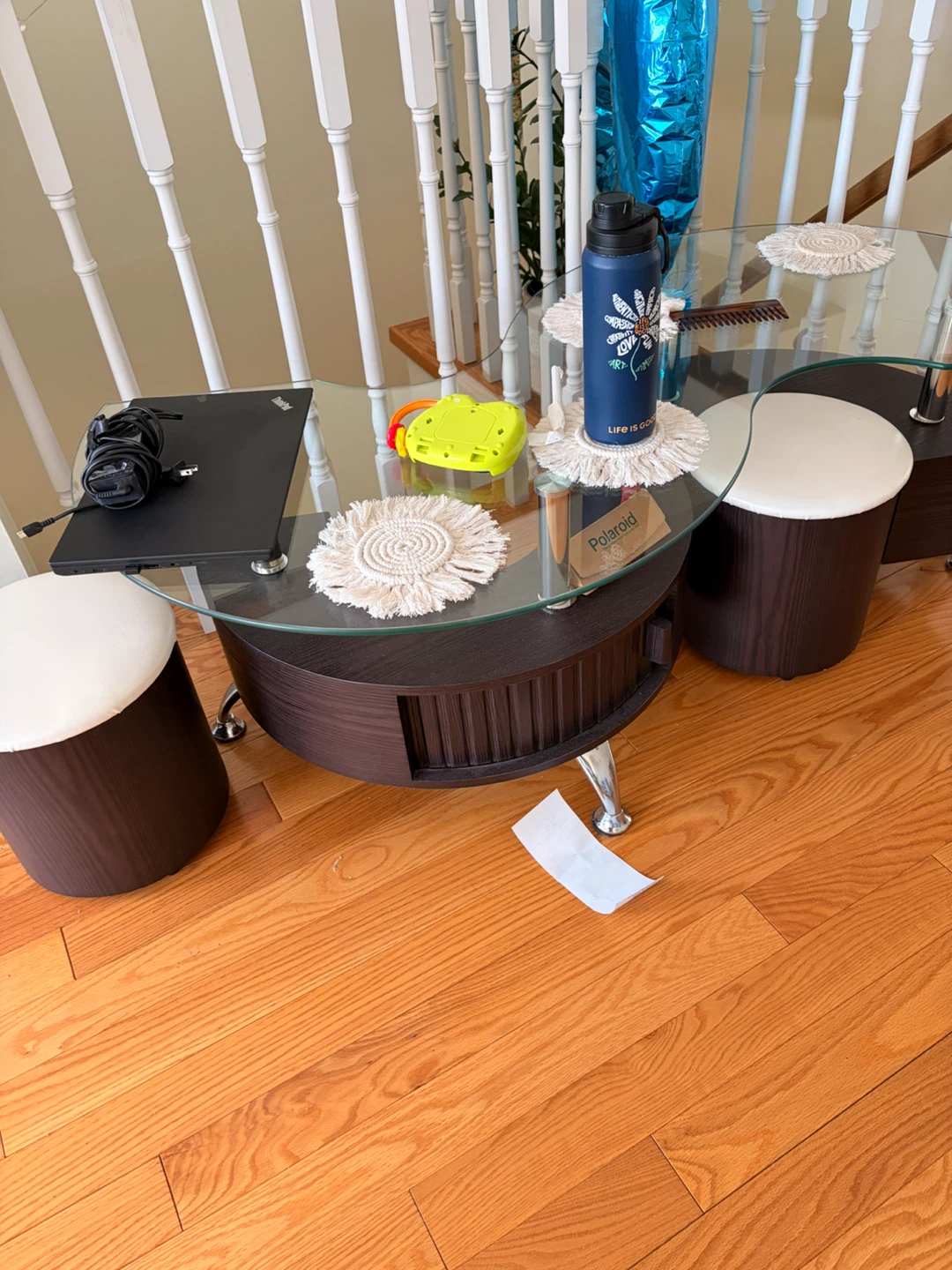 S shaped table with 2 ottoman and storage - photo 2