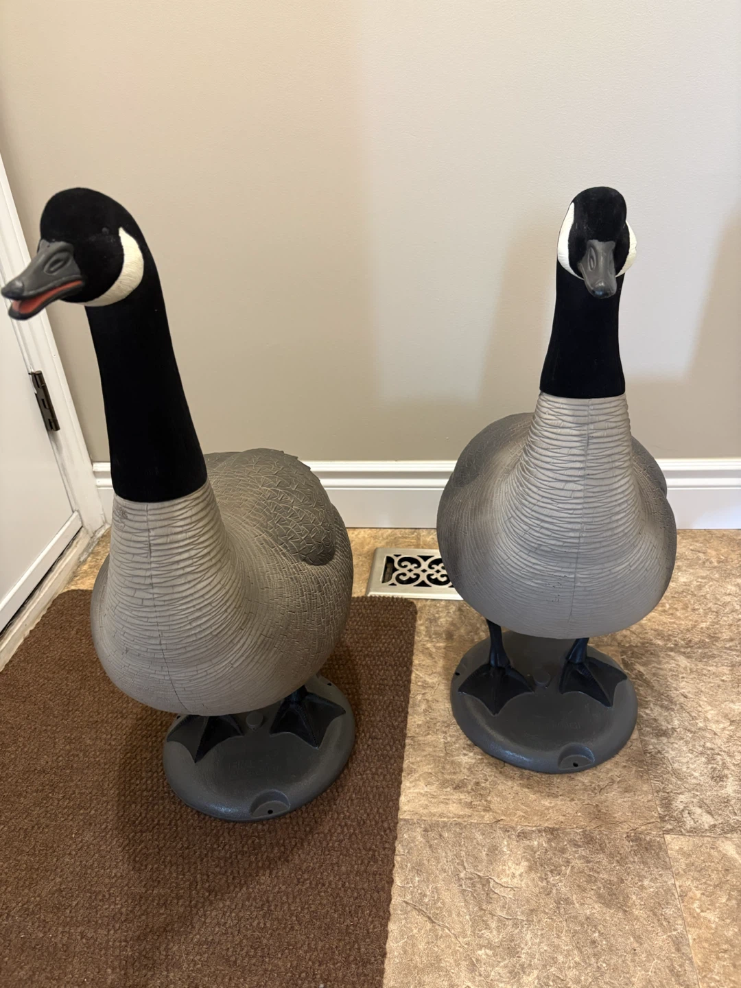 New Final Approach Geese Decoys