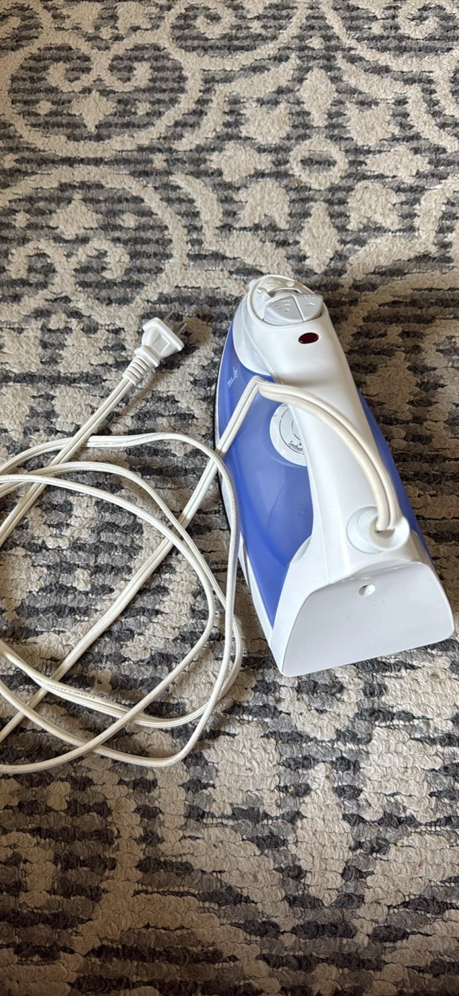 Proctor Silex Steam Iron 17201 - photo 2