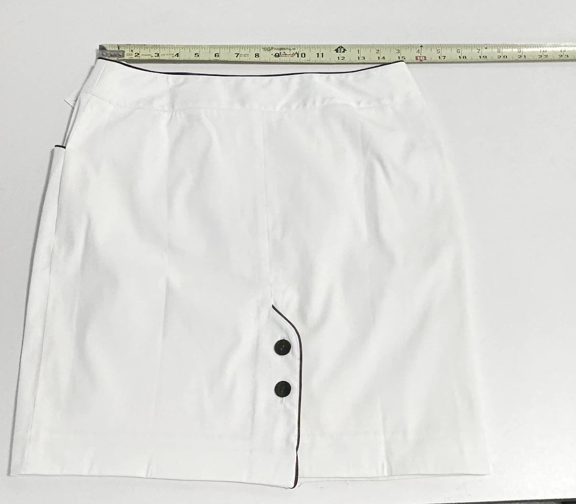 White A-Line Skirt with Black Trim Size 8 - photo 4