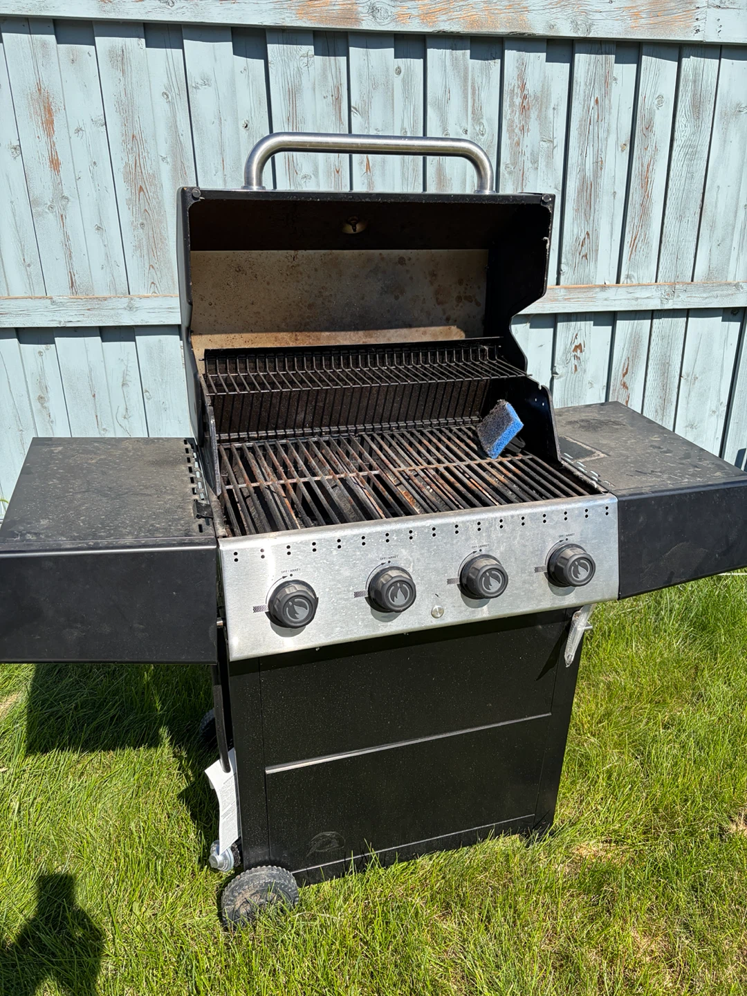 Centro 4-Burner Propane BBQ Grill - photo 4