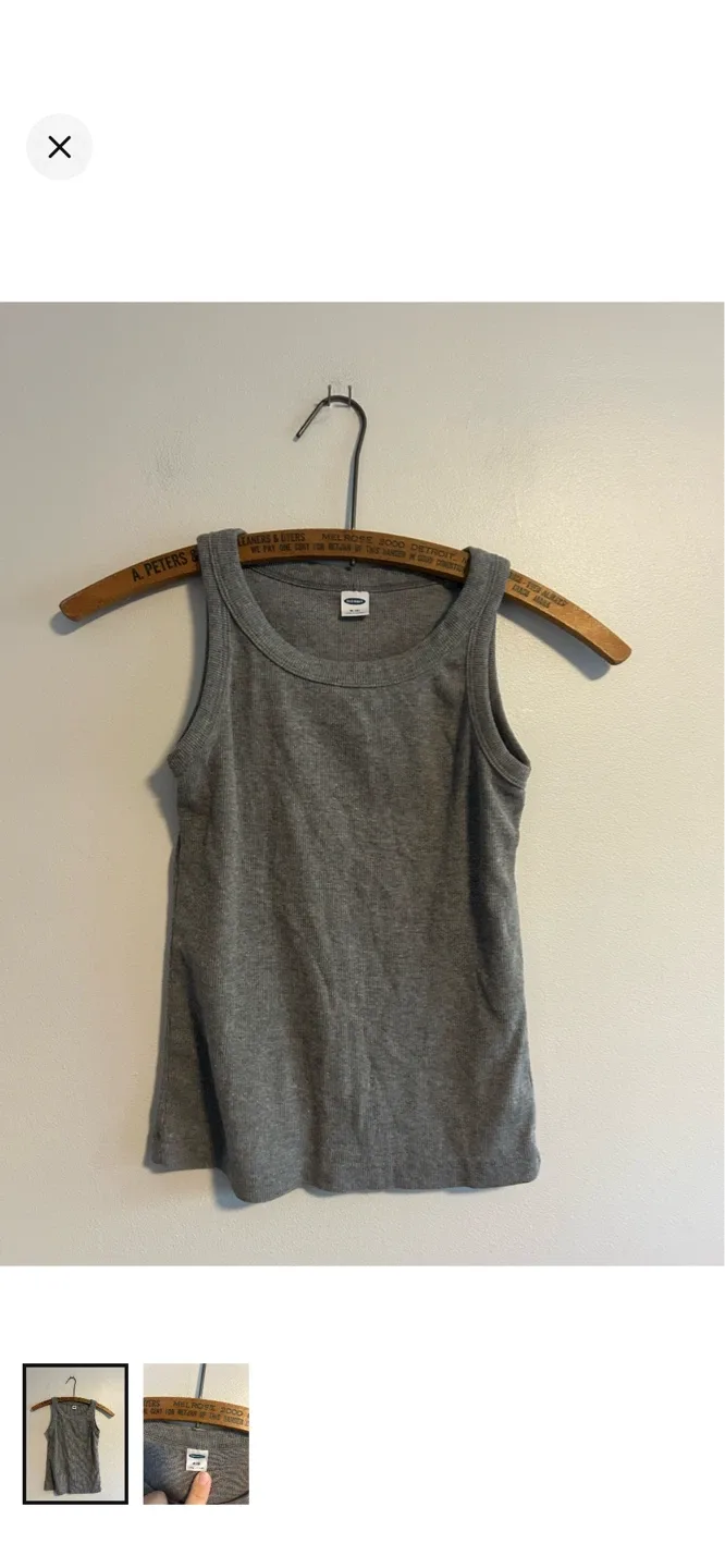 Old Navy Grey Ribbed Tank Top - Size M (8)