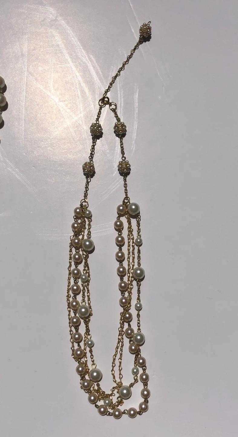 Theree assorted Faux Pearl Necklaces Set - photo 3