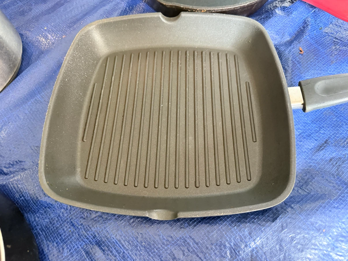Selling grill pan