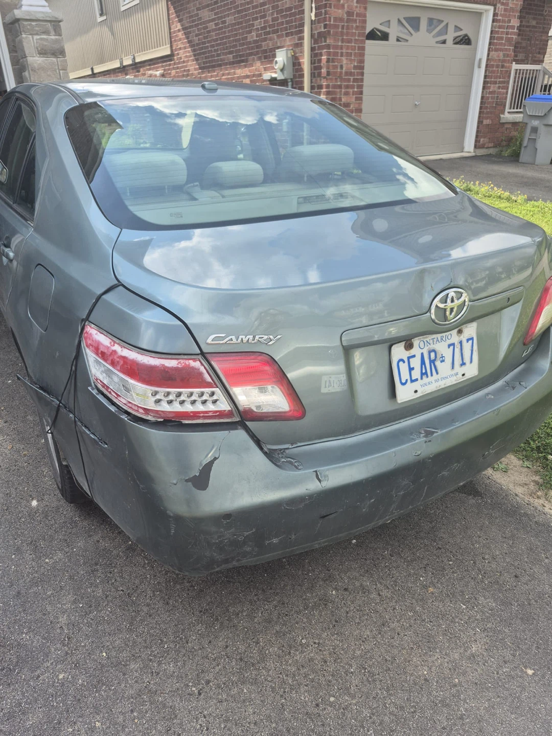 Toyota Camry 2011 - photo 2