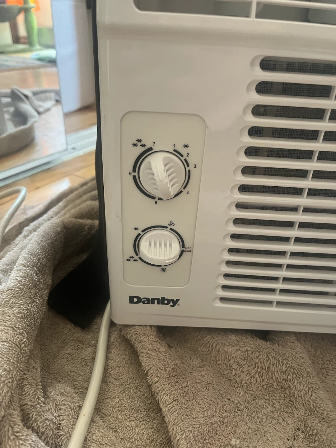 Window Air Conditioner - photo 5