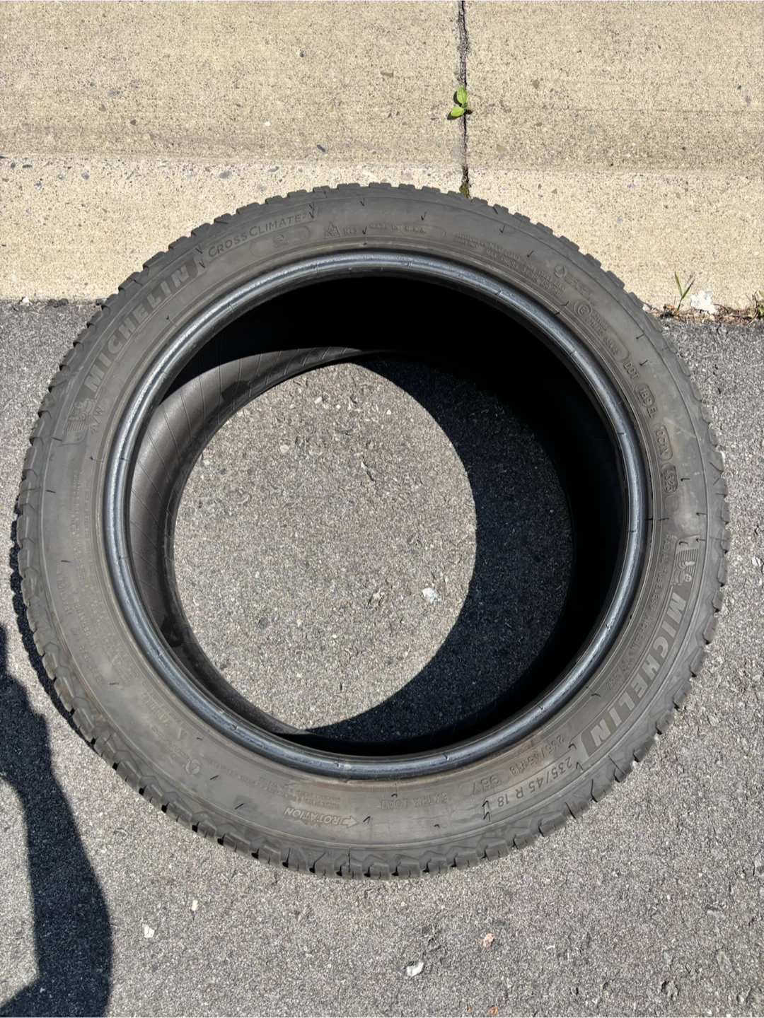 Set of 4 Michelin CrossClimate 2 Tires 235/45R18