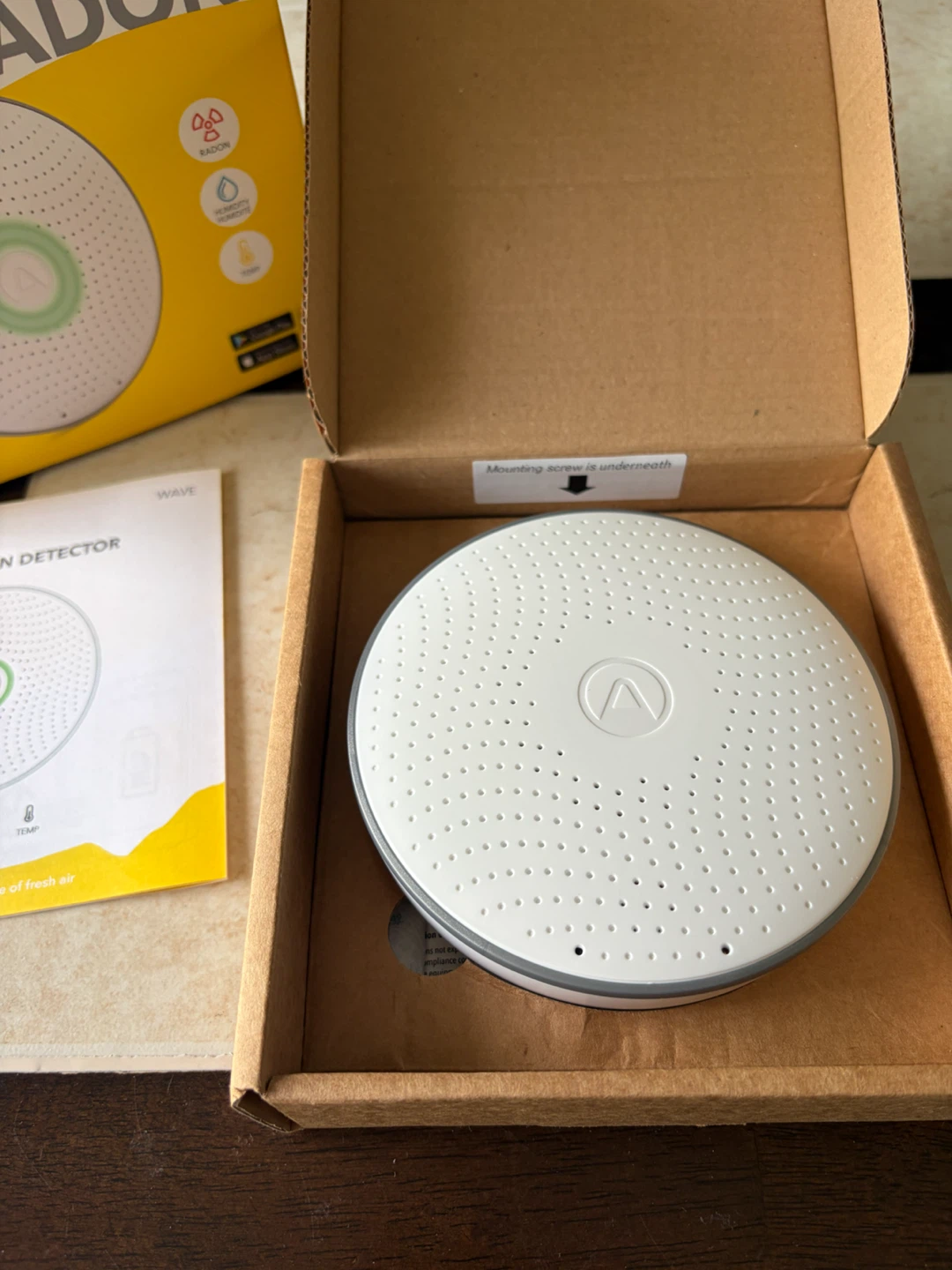 New Airthings Wave Radon - Smart Radon Detector - photo 3