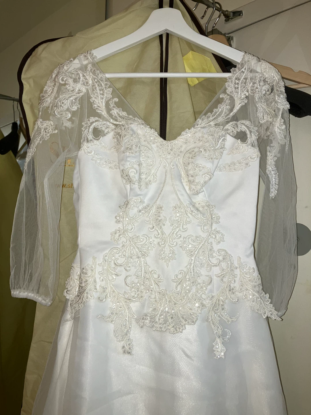 White Lace Wedding Dress - photo 4
