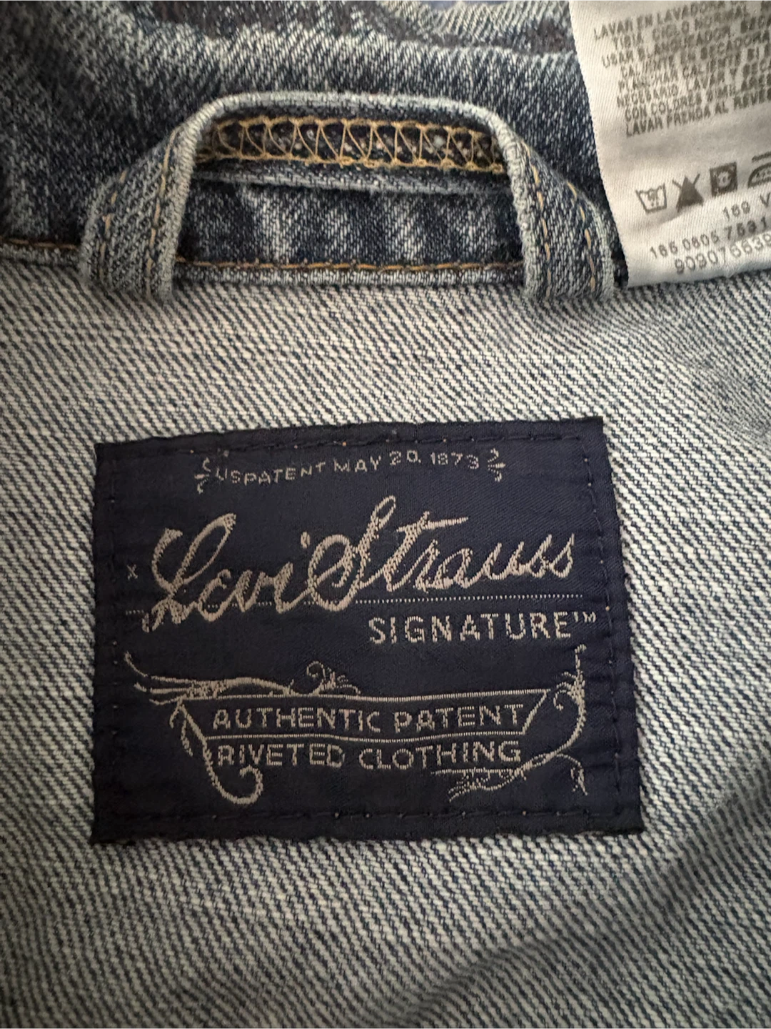 Levi’s Denim Trucker Jacket- Men’s XL - photo 4