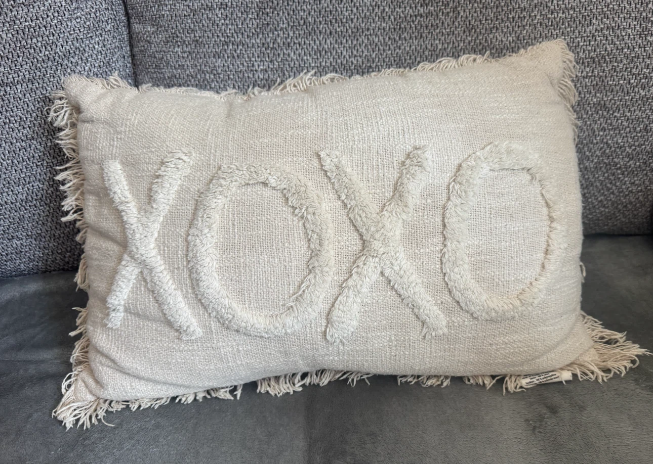 Hometrends Decorative Cushion XOXO 14" x 20"