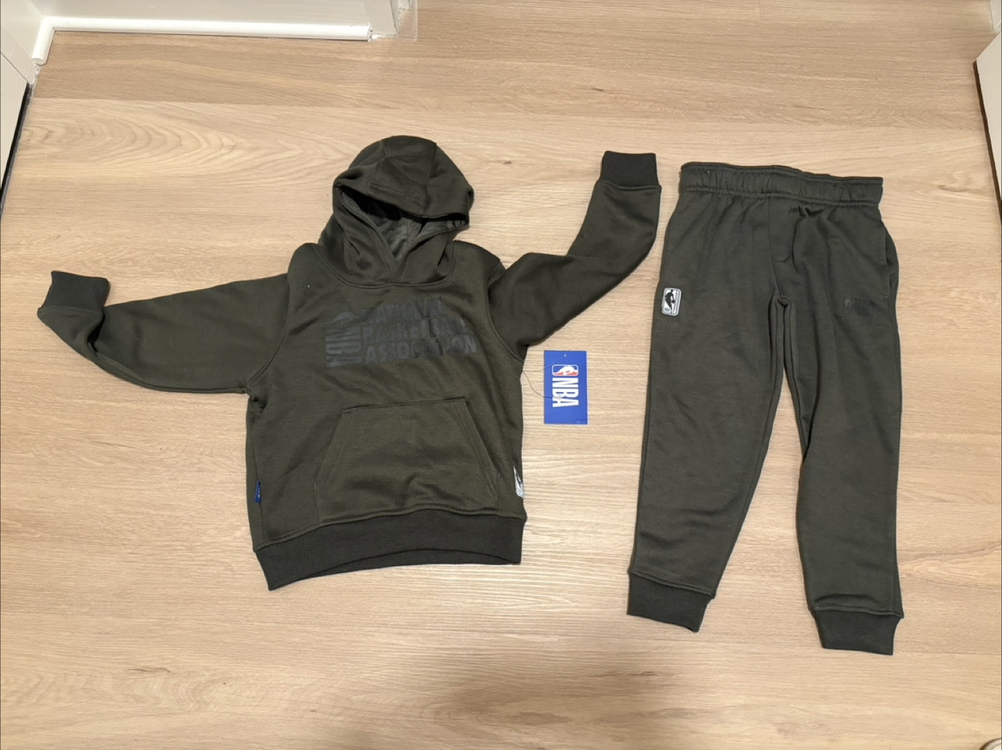 NBA Boys Hoodie and Jogger Set - Green - Size 4 - photo 2