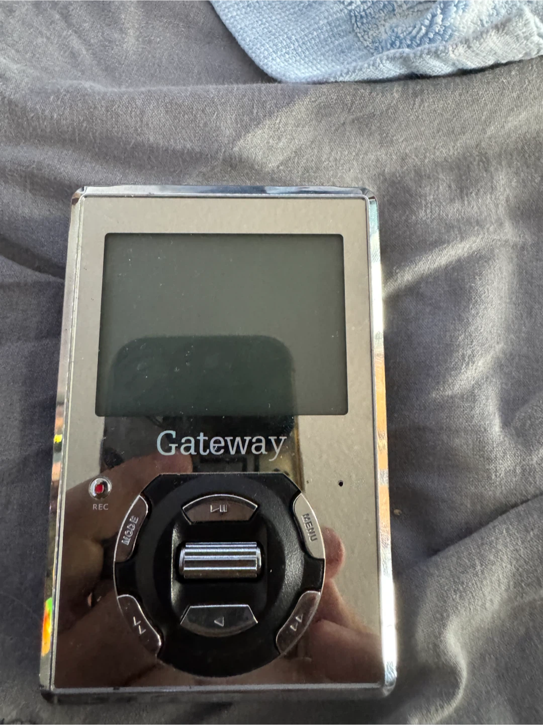 Gateway DMP-X20 Digital Jukebox – Portable Hard Disk MP3 Player