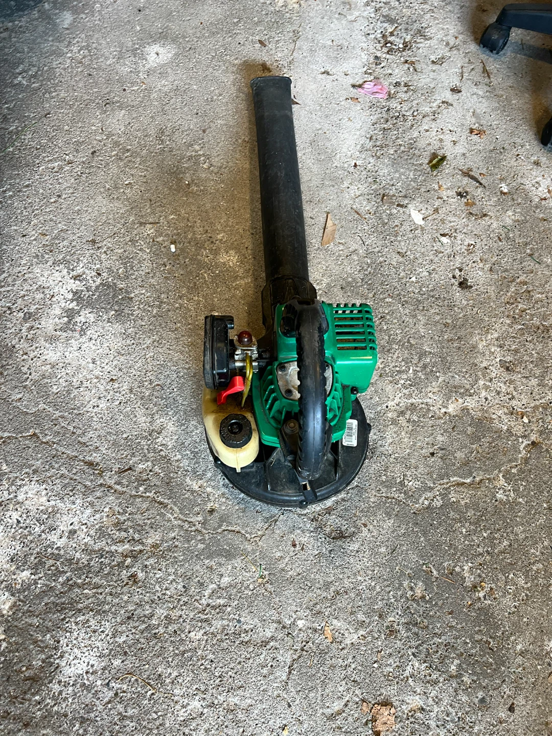 Gas Leaf Blower - photo 2
