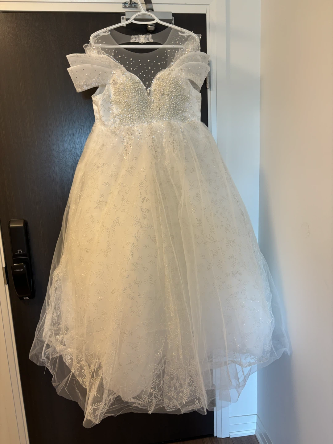 Wedding Dress with Veil and Petticoat