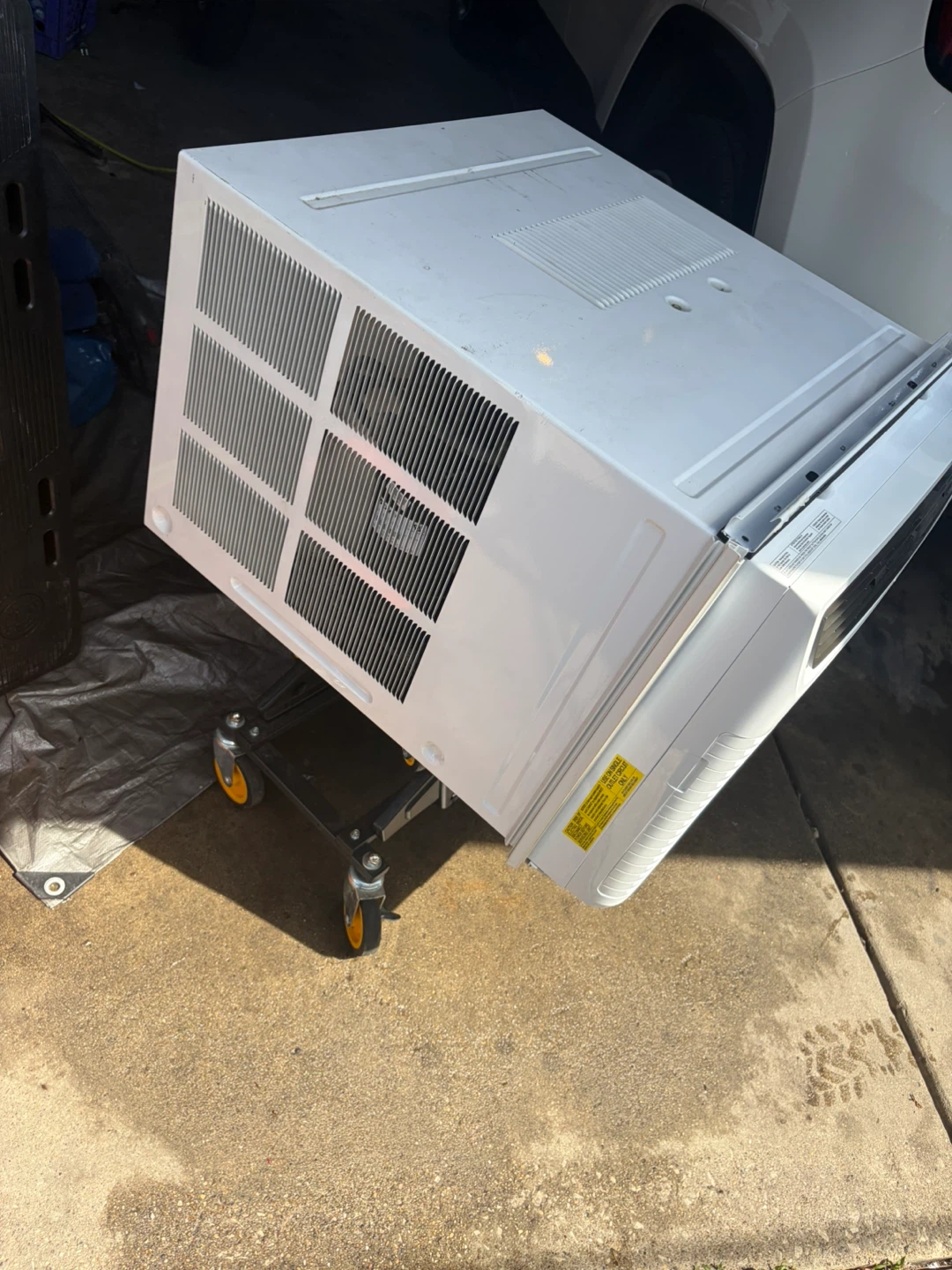 Frigidaire 15,100 BTU Window Air Conditioner FFRE1533U1 - photo 3