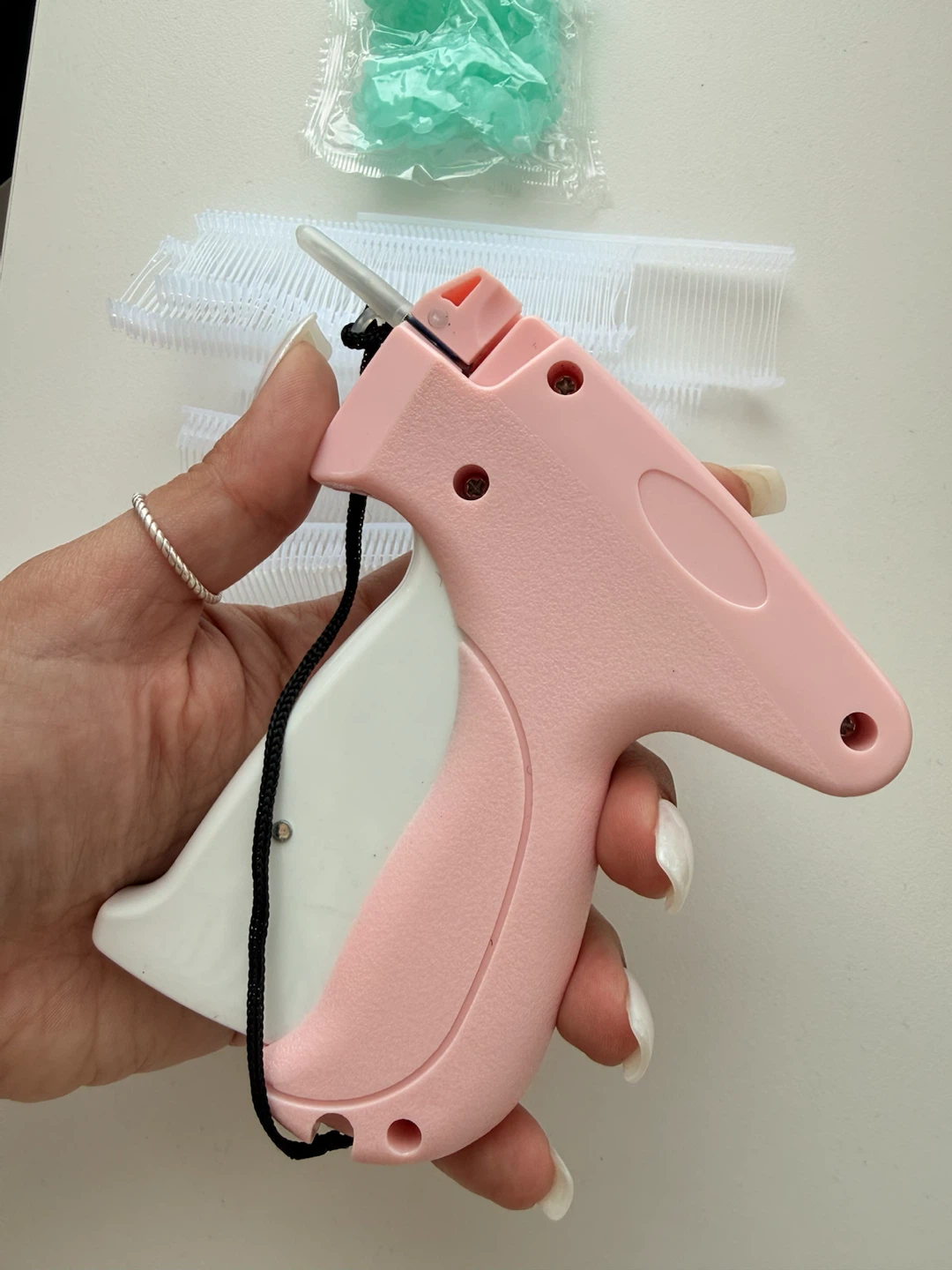 Pink Price Tagging Gun with Fasteners - photo 2