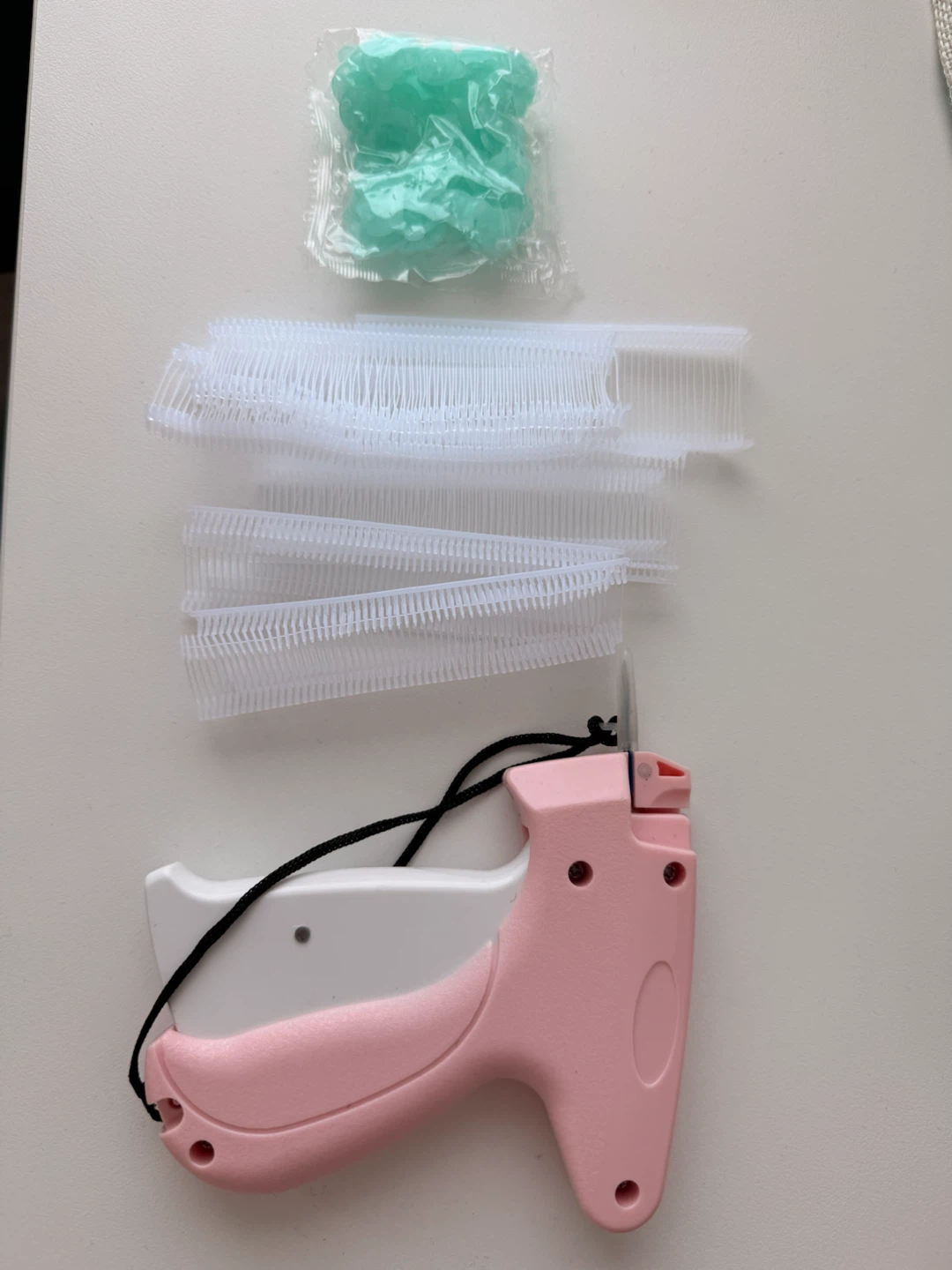 Pink Price Tagging Gun with Fasteners - photo 3