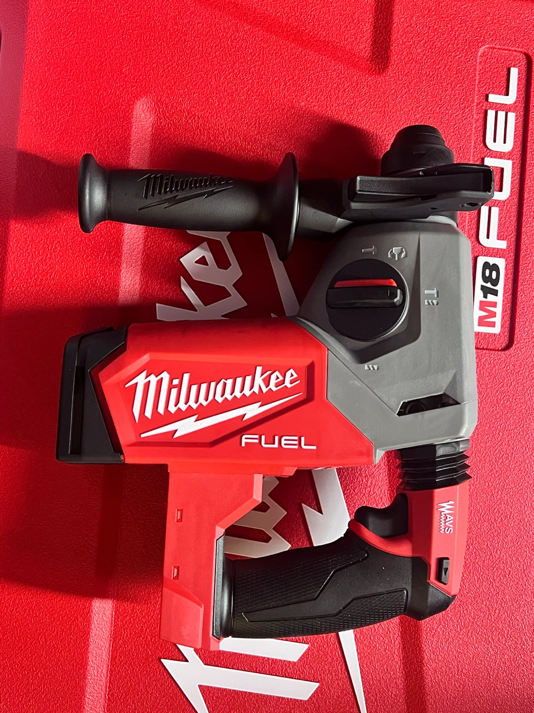 Milwaukee M18 FUEL SDS Plus Rotary Hammer - photo 2