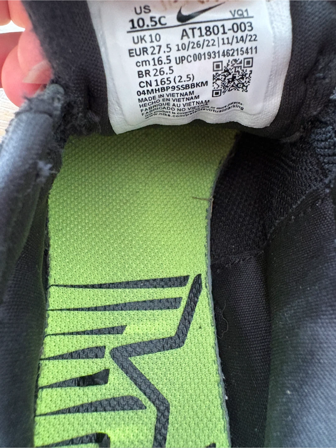 Nike Kids' Black Running Shoes size 10.5C - photo 5