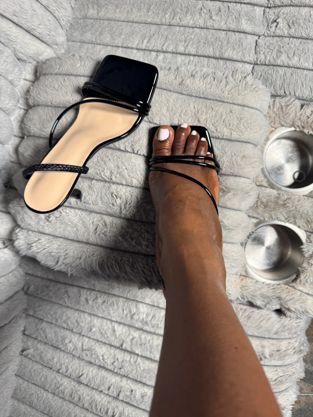 Black strappy kitten heel sandals - photo 4