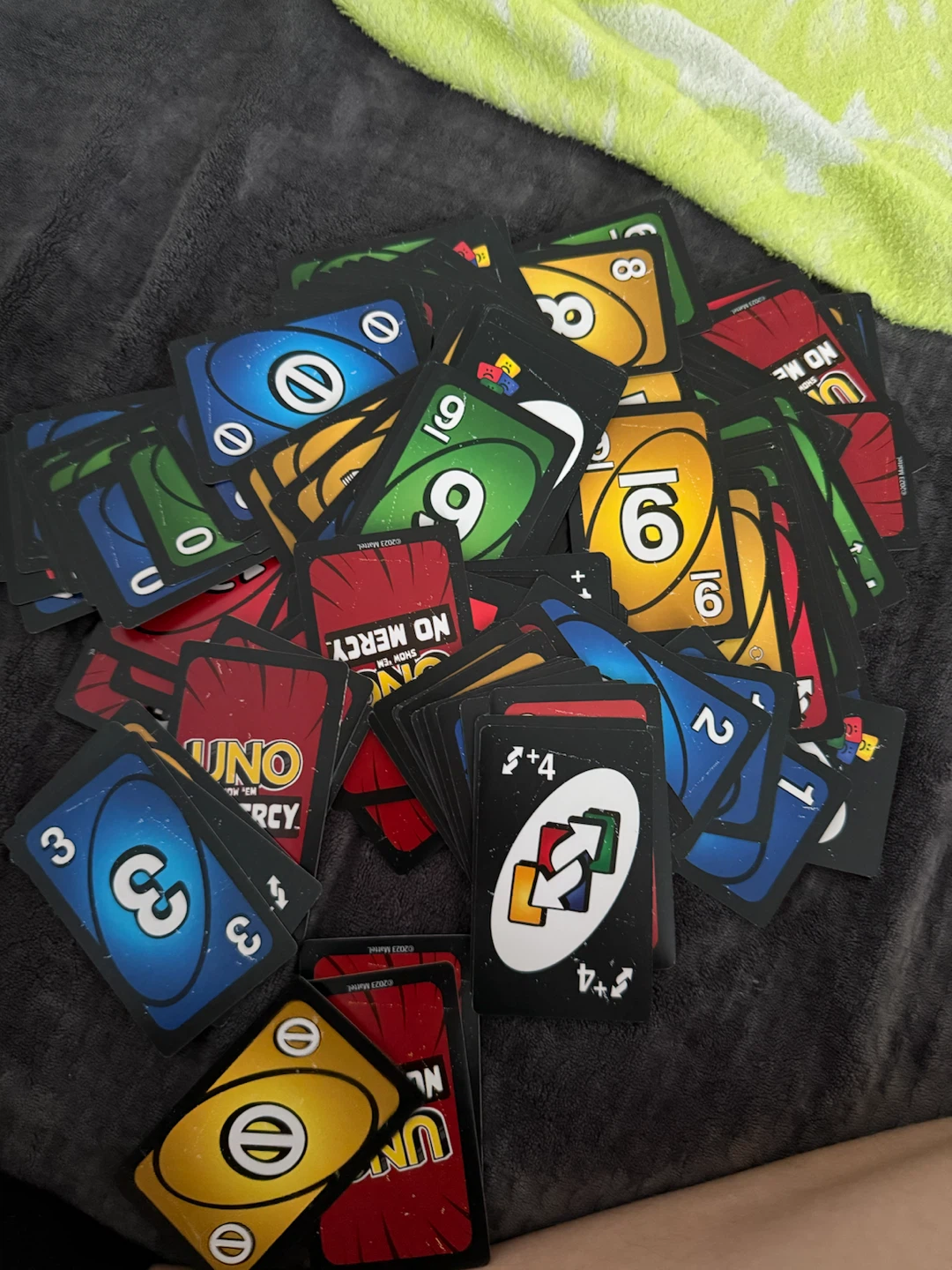 UNO Show 'Em No Mercy Card Game - photo 2