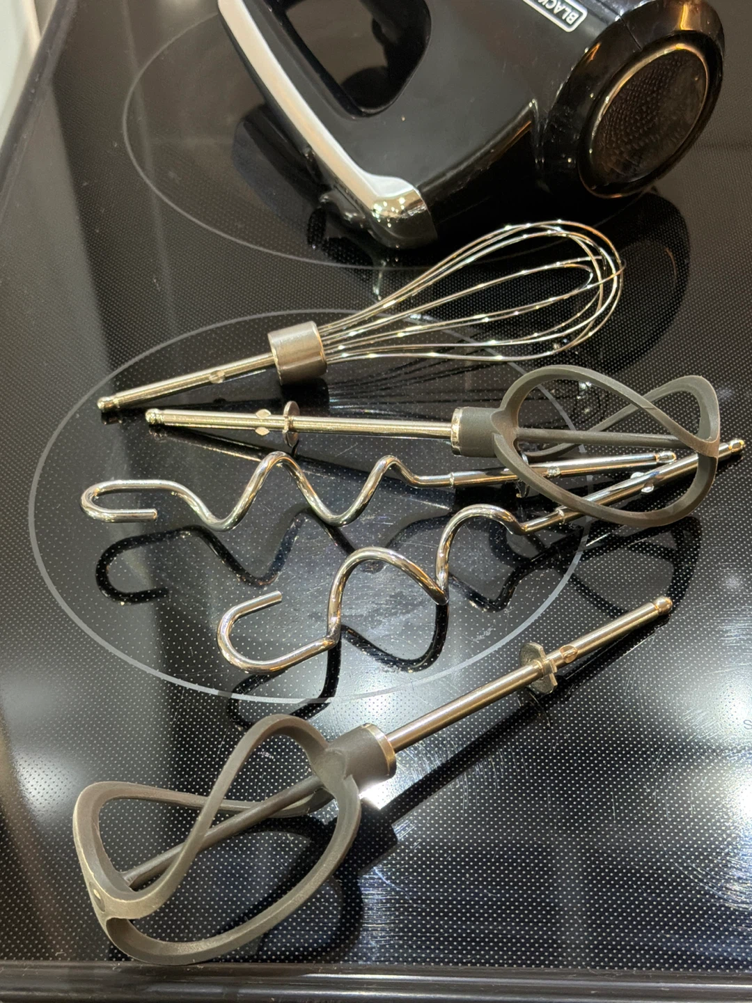 Black+Decker Hand Mixer with Attachments - photo 4