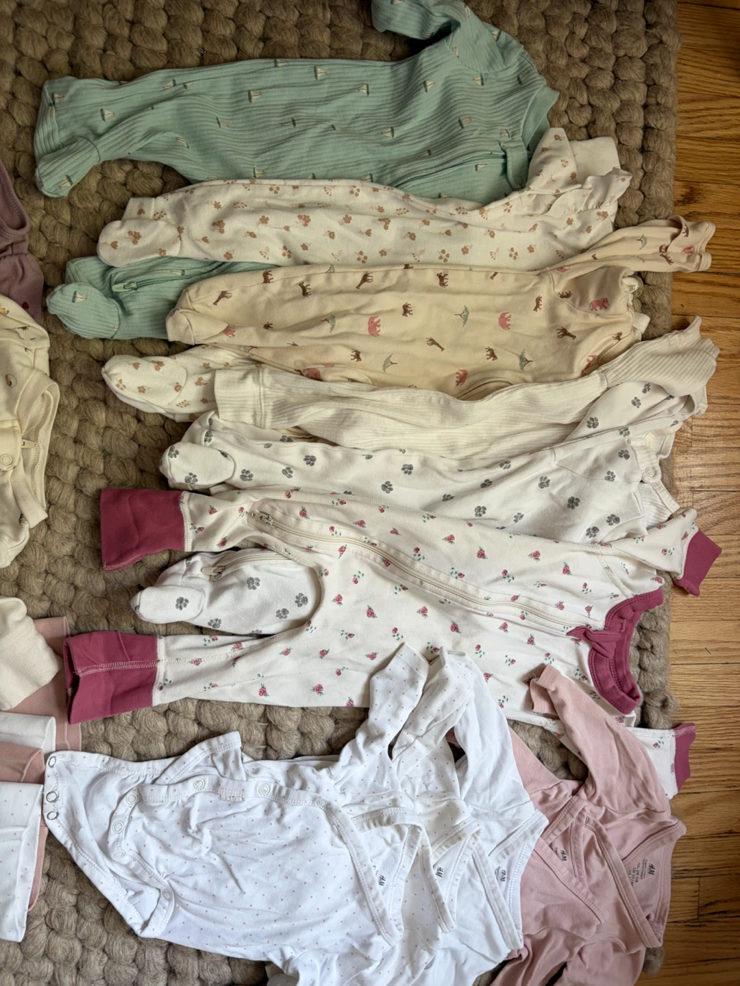 Bundle of newborn sleepsuits and bodysuits - photo 2