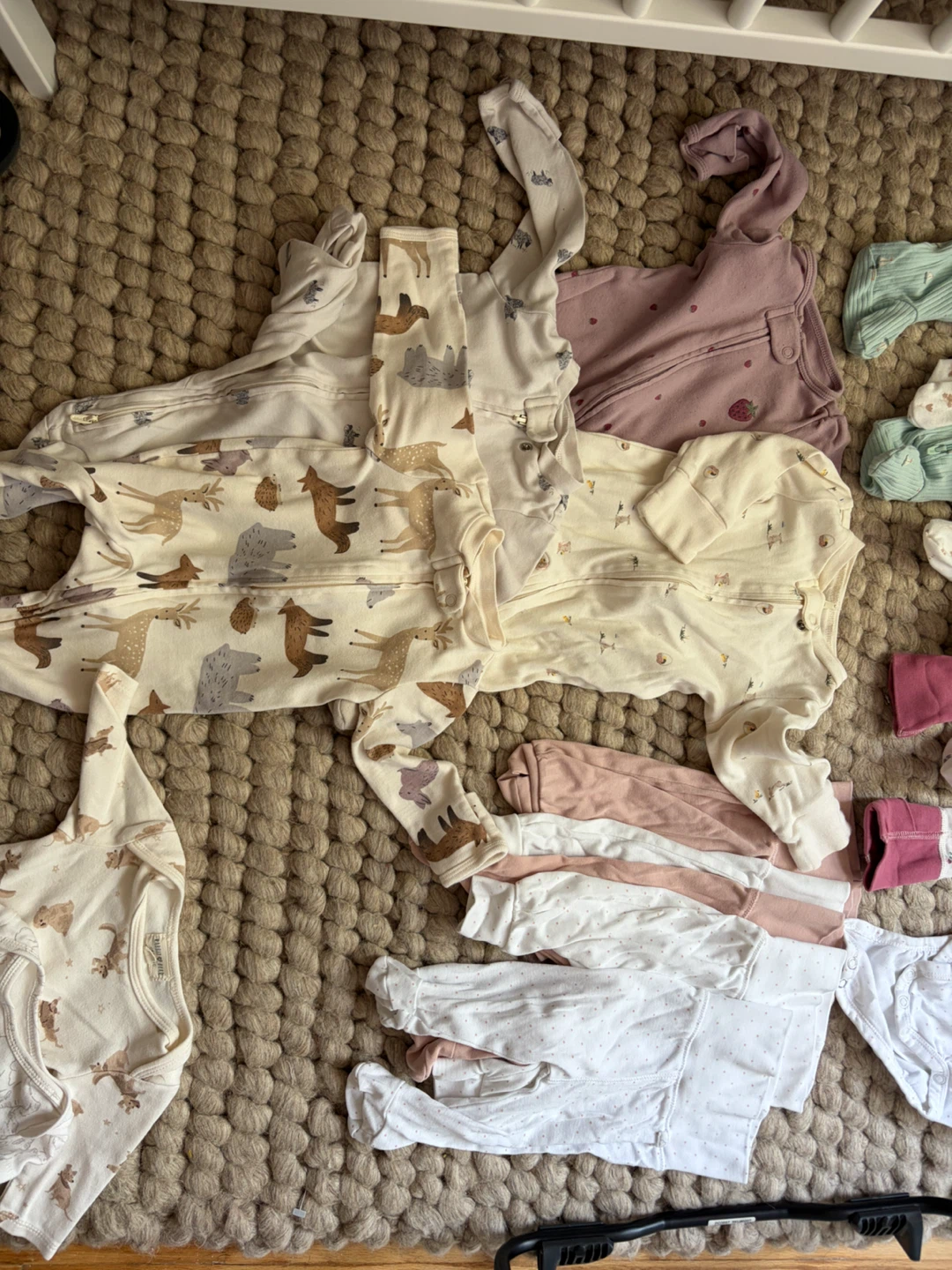 Bundle of newborn sleepsuits and bodysuits - photo 3