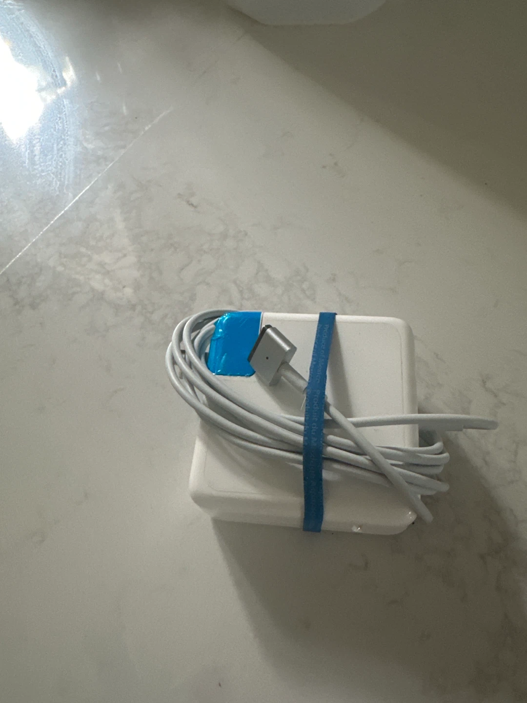 Apple MacBook AC Adapter Charger - photo 3